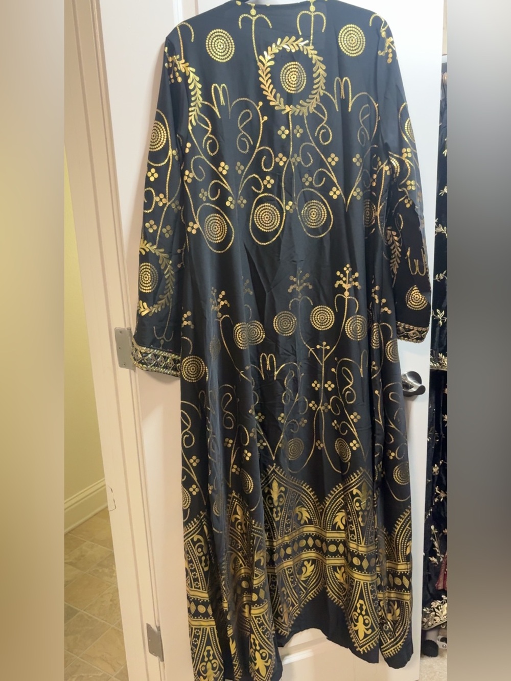 Black and gold cardigan NEW - Picture 2 of 3